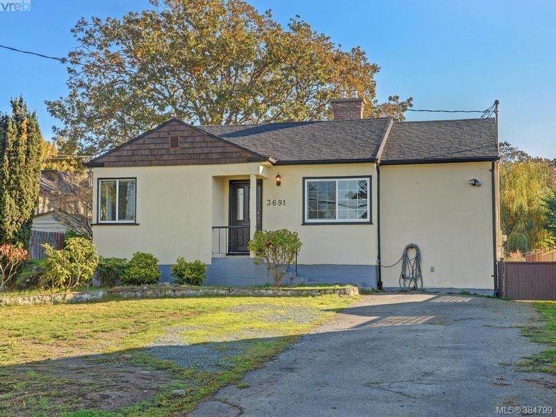 FEATURED LISTING: 3691 Saanich Rd VICTORIA