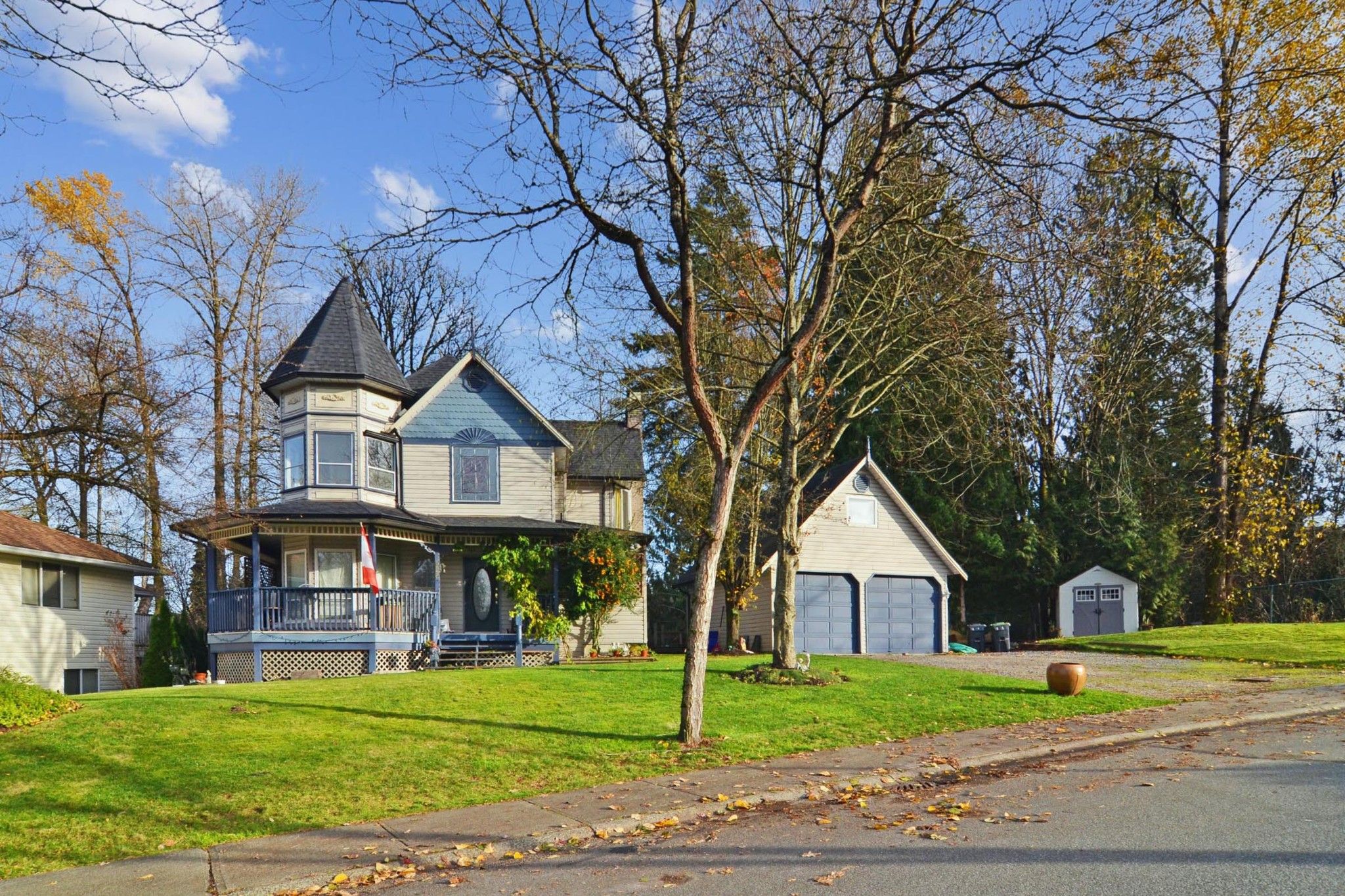 Main Photo: 8850 214B Street in Langley: Walnut Grove House for sale : MLS®# R2635616