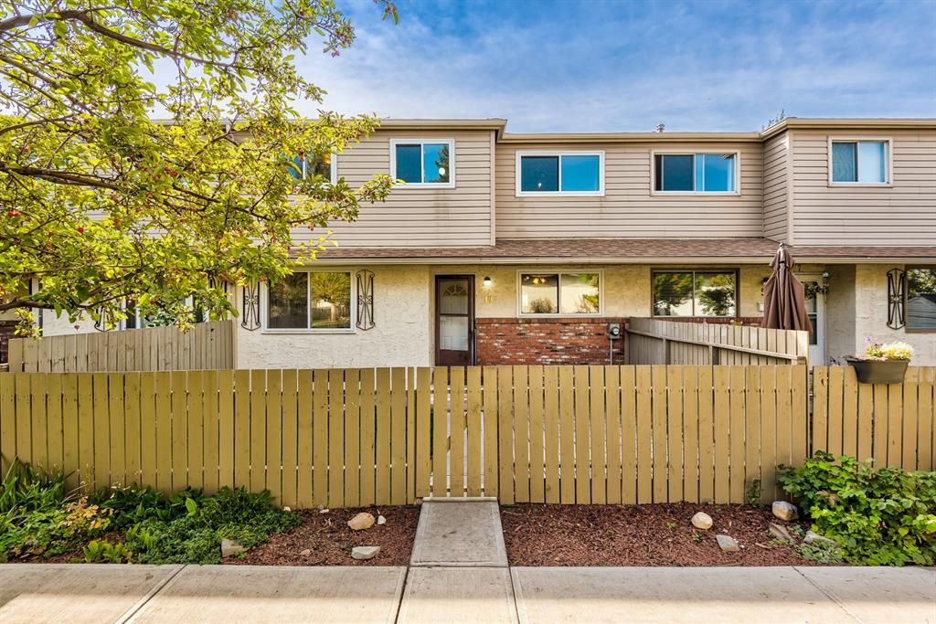 Main Photo: 49N 203 Lynnview Road SE in Calgary: Ogden Row/Townhouse for sale : MLS®# A1143699