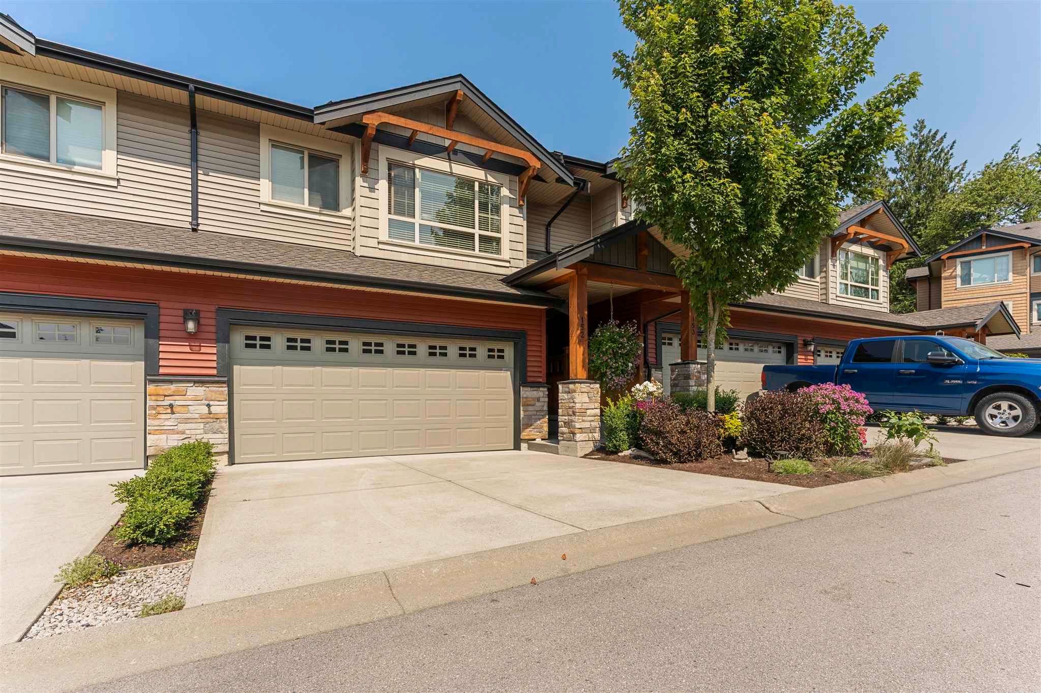 Main Photo: 152 11305 240 Street in Maple Ridge: Cottonwood MR Townhouse for sale in "MAPLE HEIGHTS" : MLS®# R2601498