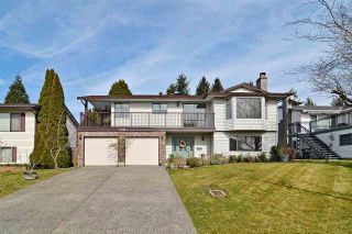 Photo 1: 18305 56B Avenue in Surrey: Cloverdale BC House for sale (Cloverdale)  : MLS®# R2551093
