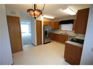 Photo 8: 139 Huntstrom Drive NE in CALGARY: Huntington Hills Residential Detached Single Family for sale (Calgary)  : MLS®# C3484011