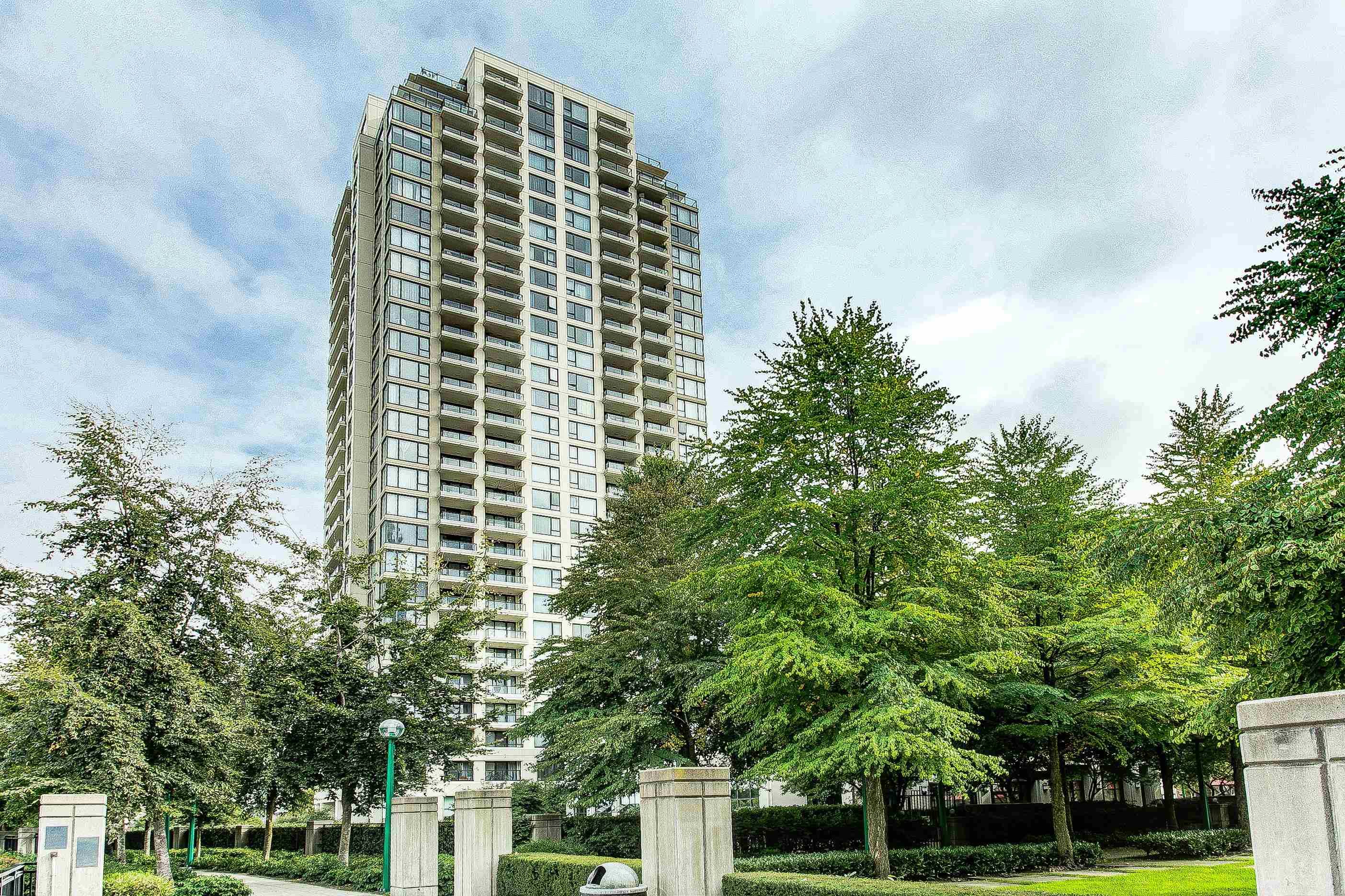 Main Photo: 303 7063 HALL Avenue in Burnaby: Highgate Condo for sale in "EMERSON" (Burnaby South)  : MLS®# R2622322