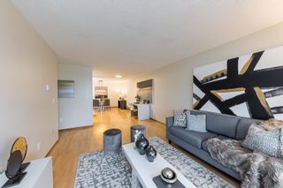 Photo 1: 103 105 W KINGS Road in North Vancouver: Upper Lonsdale Condo for sale in "KINGS COURT" : MLS®# R2749509