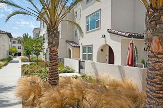 Photo 2: CHULA VISTA Townhouse for sale : 4 bedrooms : 5200 Calle Rockfish #97 in San Diego