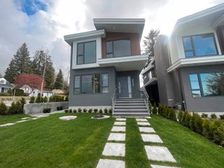 Main Photo: 2652 CHESTERFIELD AVE Avenue in North Vancouver: Upper Lonsdale House for sale : MLS®# R2884322