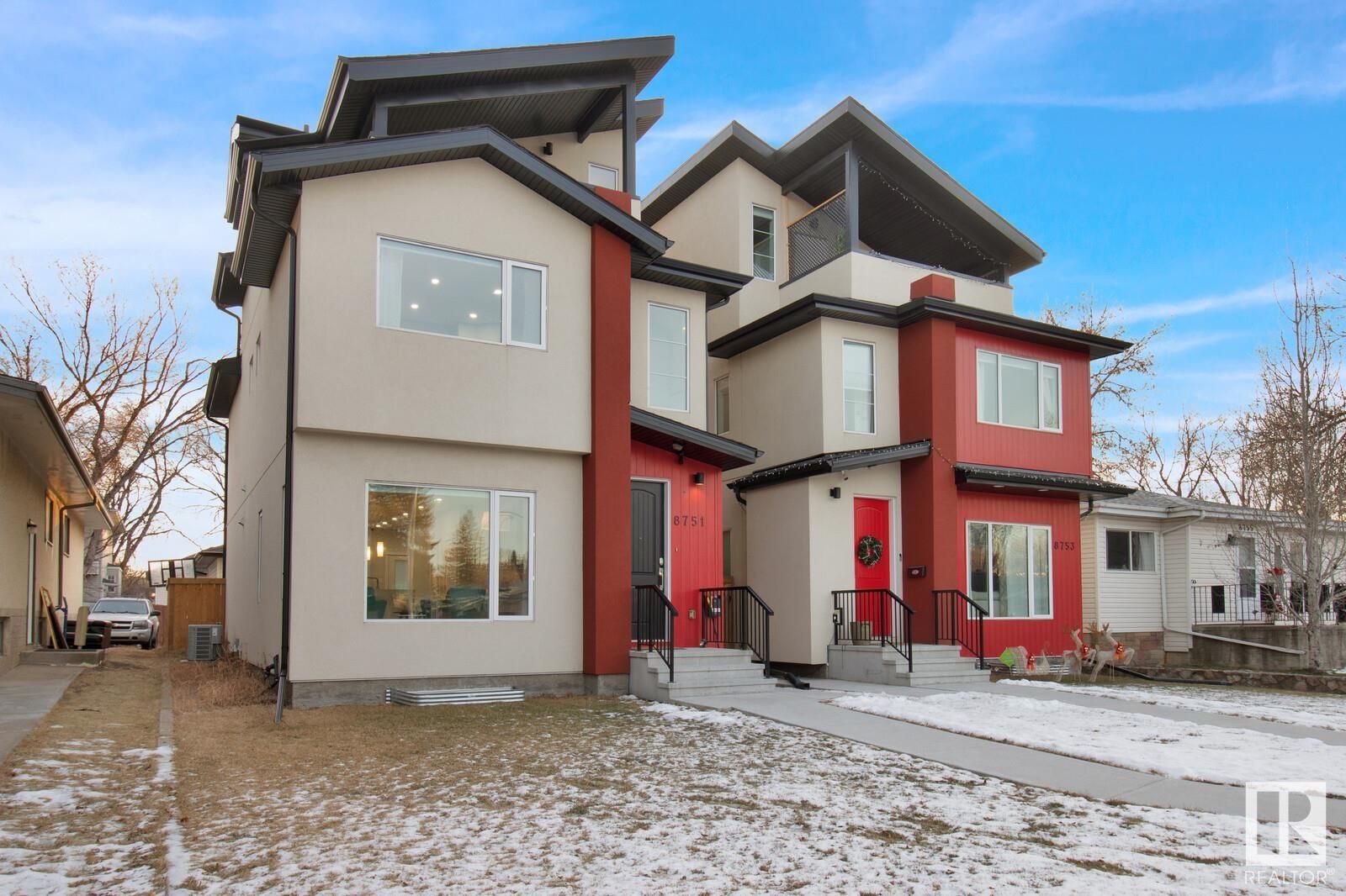 Main Photo: 8751 92A Avenue in Edmonton: Zone 18 House for sale : MLS®# E4372621