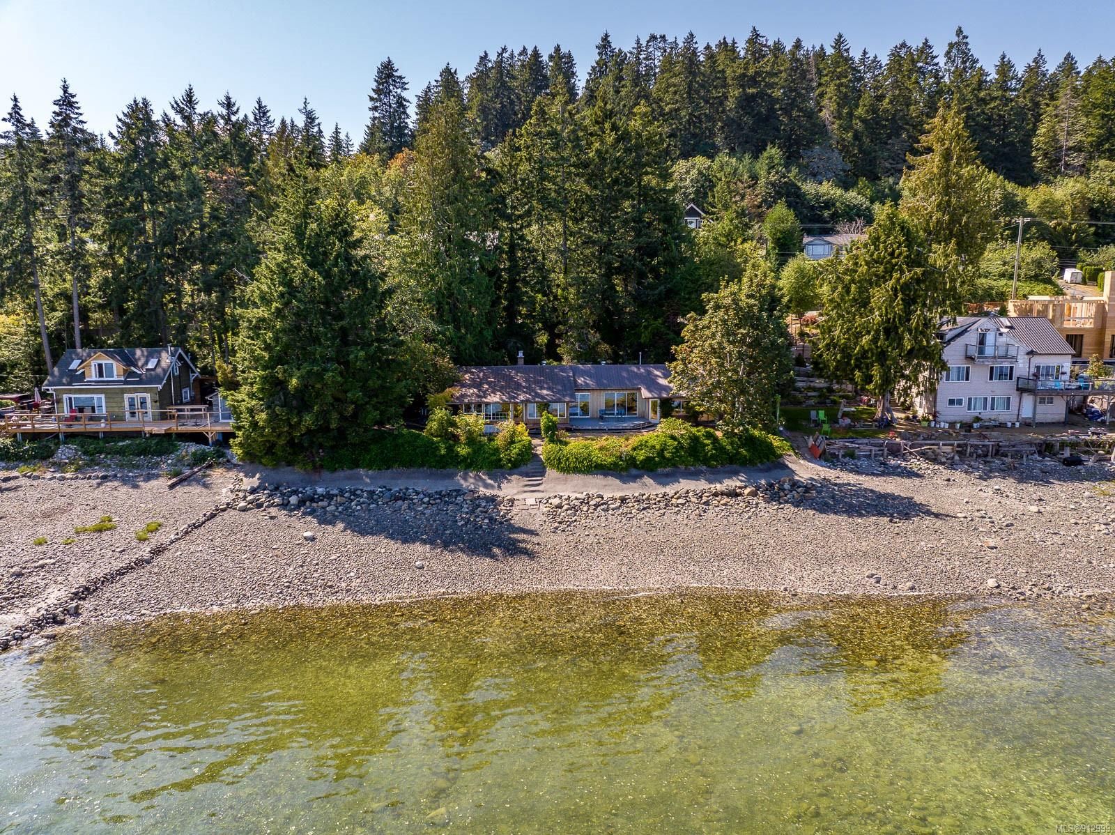 Main Photo: 5724 S Island Hwy in Union Bay: CV Union Bay/Fanny Bay House for sale (Comox Valley)  : MLS®# 912999