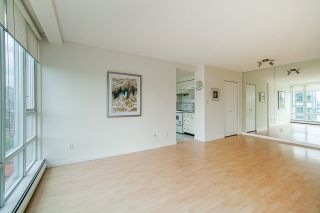 Photo 10: 1801 1201 MARINASIDE Crescent in Vancouver: Yaletown Condo for sale in "The Peninsula" (Vancouver West)  : MLS®# R2373900