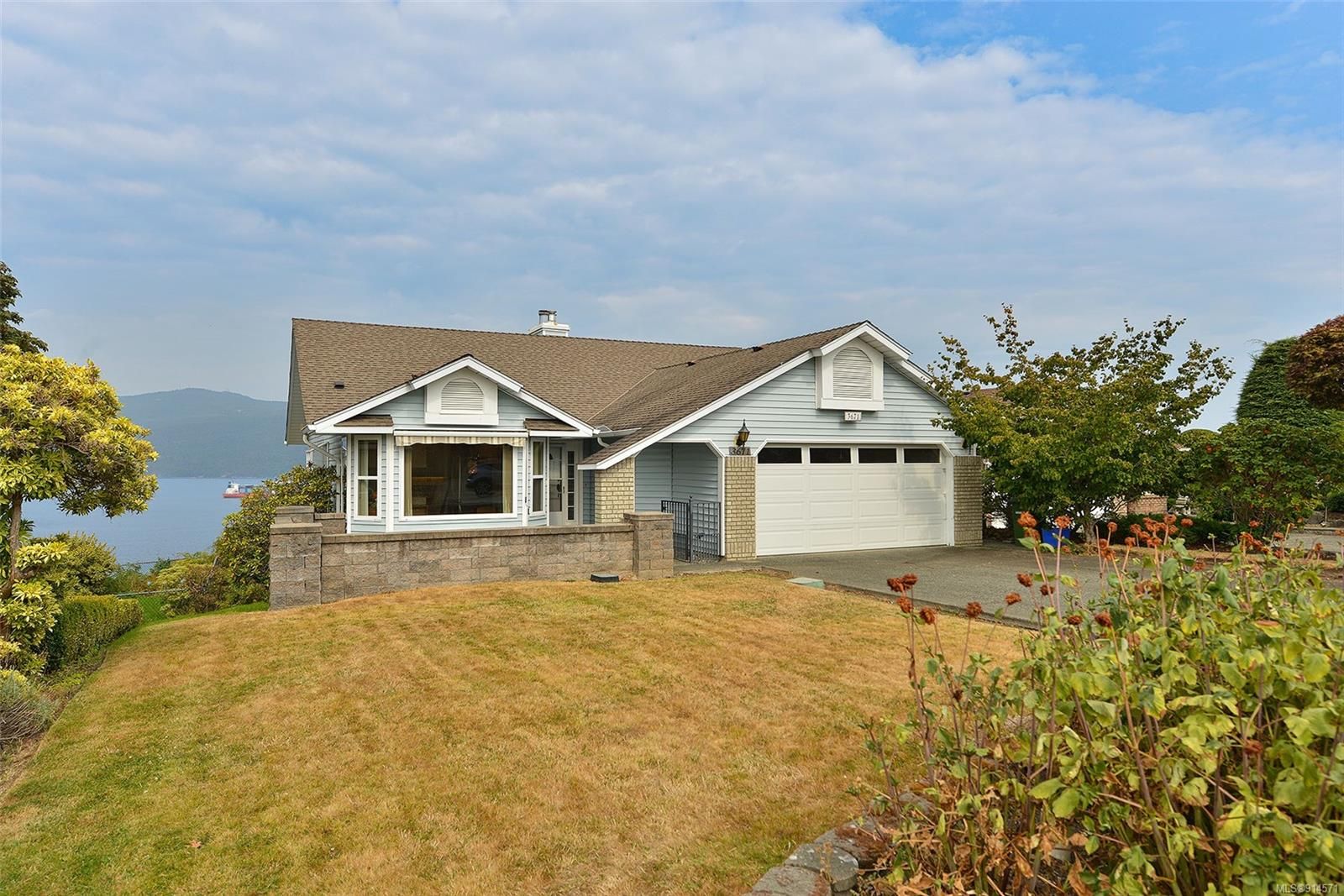 Main Photo: 3671 N Arbutus Dr in Cobble Hill: ML Cobble Hill House for sale (Malahat & Area)  : MLS®# 914571