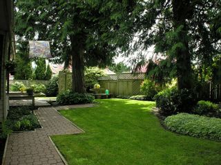 Photo 13: 15017 19A Ave in South Surrey White Rock: Sunnyside Park Surrey Home for sale ()  : MLS®# F1211157