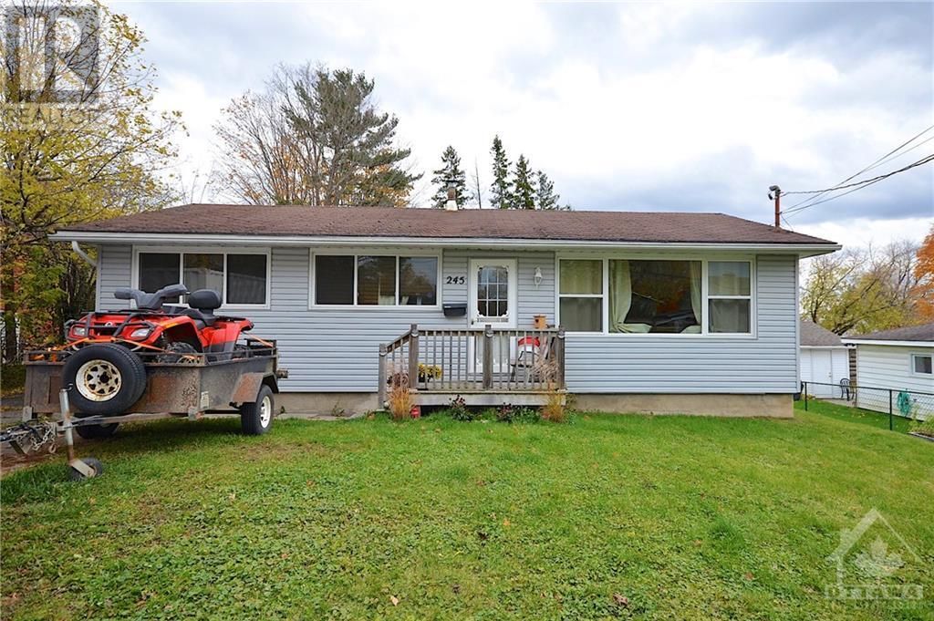 Main Photo: 245 VICTORIA STREET in Almonte: House for sale : MLS®# 1323498