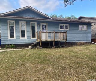 Photo 1: 803 Ridpath Road in Rosetown: Residential for sale : MLS®# SK915864