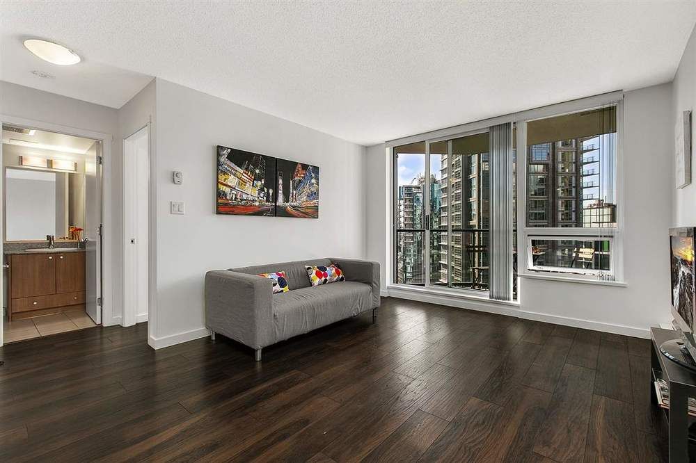 Main Photo: 1506 1212 HOWE STREET in Vancouver West: Downtown VW Home for sale ()  : MLS®# R2382058