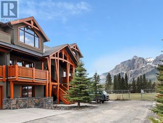 Photo 1: 201, 702 4th Street in Canmore: Condo for sale : MLS®# A2044717