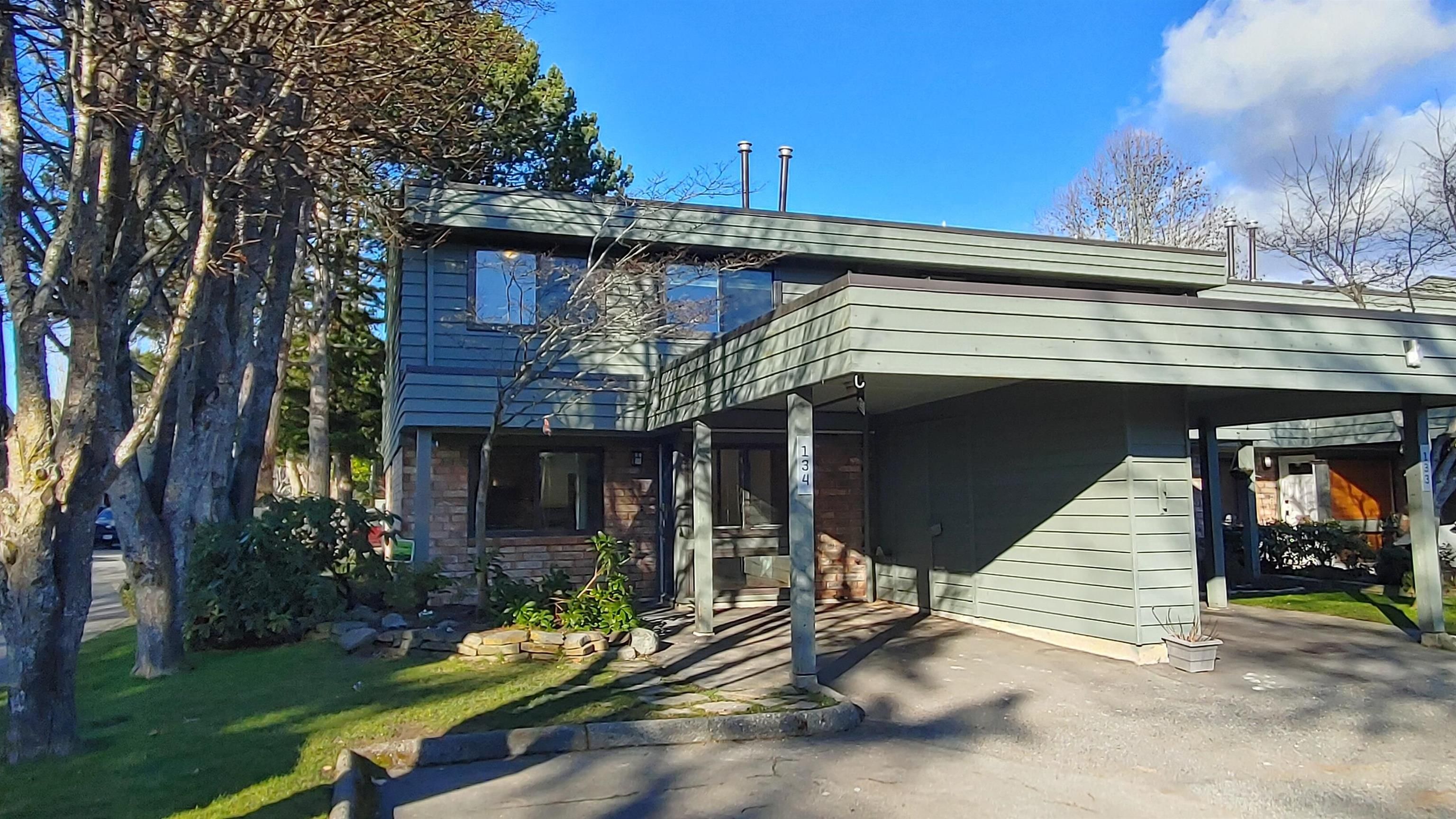 Main Photo: 134 3031 WILLIAMS ROAD in Richmond: Seafair Townhouse for sale : MLS®# R2655530