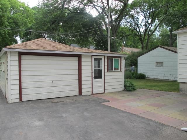 Photo 5: Photos:  in WINNIPEG: East Kildonan Residential for sale (North East Winnipeg)  : MLS®# 1314898