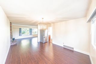 Photo 5: 313 HICKEY Drive in Coquitlam: Coquitlam East House for sale : MLS®# R2819634