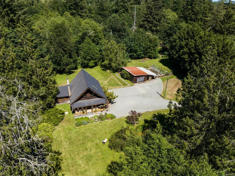 FEATURED LISTING: 6778 Pascoe Rd Sooke