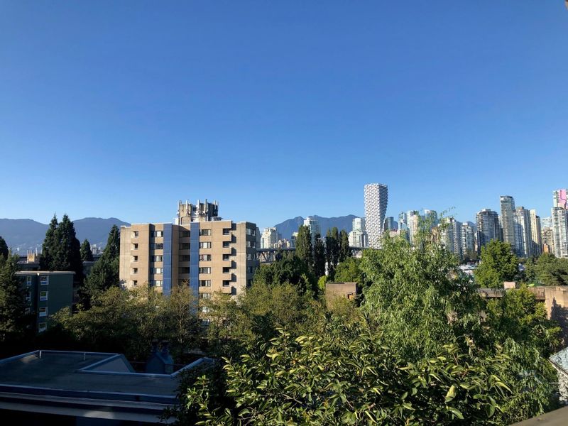 FEATURED LISTING: 302 - 1355 4TH Avenue West Vancouver