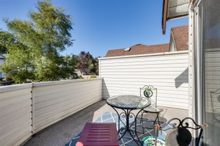 Photo 13: 101 1232 JOHNSON Street in Coquitlam: Scott Creek Townhouse for sale in "GREEN HILL PL" : MLS®# R2725087