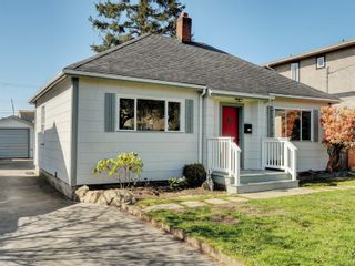 Photo 1: 1007 Dunsmuir Rd in Esquimalt: Es Old Esquimalt House for sale : MLS®# 929950