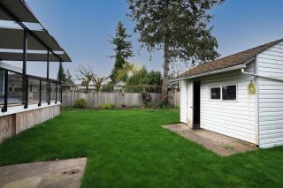 Photo 2: 2259 LYNDEN Street in Abbotsford: Abbotsford West House for sale : MLS®# R2774645