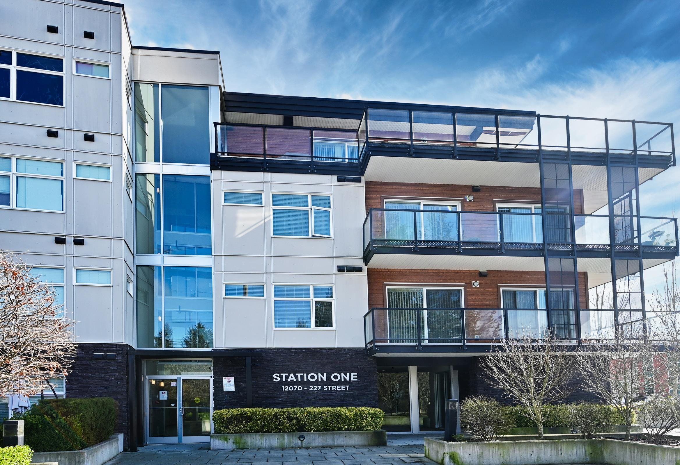 Main Photo: 408 12070 227 Street in Maple Ridge: East Central Condo for sale in "STATION ONE" : MLS®# R2760648