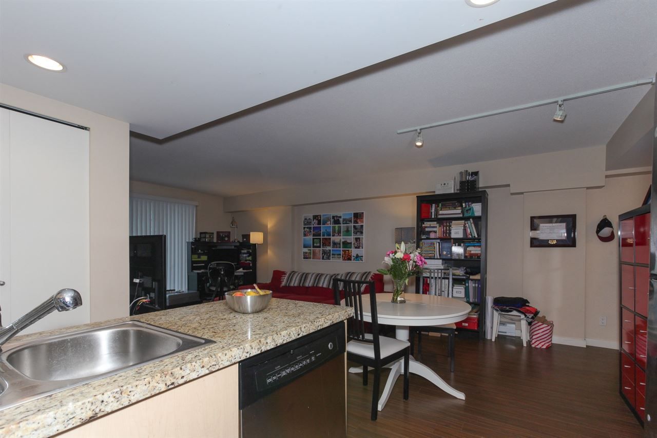 Photo 9: Photos: 411 200 KEARY Street in New Westminster: Sapperton Condo for sale in "ANVIL" : MLS®# R2227223