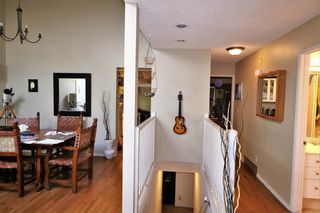 Photo 2: 3131 107 Avenue SW in Calgary: Cedarbrae House for sale : MLS®# C4124878