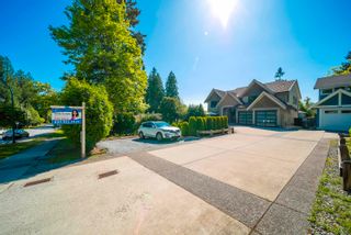 Photo 2: 456 WALKER Street in Coquitlam: Coquitlam West House for sale : MLS®# R2879689