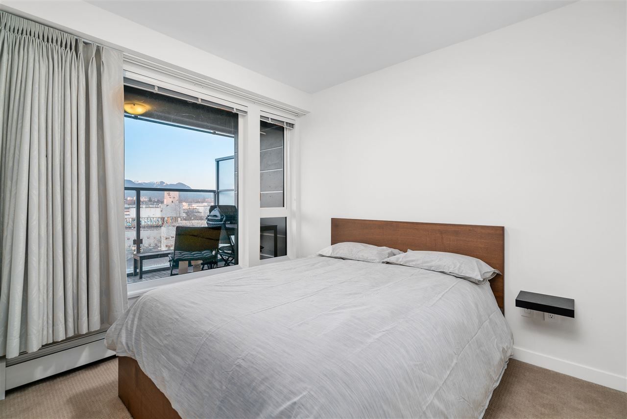 Photo 5: Photos: 313 384 E 1ST AVENUE in Vancouver: Strathcona Condo for sale (Vancouver East)  : MLS®# R2448245
