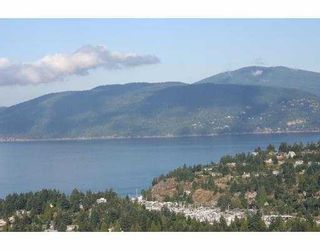 Photo 1: 4673 Woodburn Rd in West Vancouver: Cypress Park Estates House for sale : MLS®# V606882