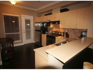 Photo 3: 28 15065 58 Avenue in Surrey: Sullivan Station Townhouse for sale in "SPRINGHILL" : MLS®# R2026880