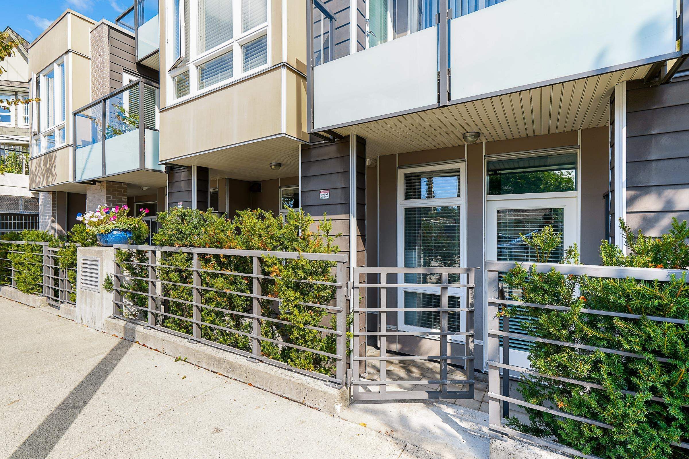 Main Photo: 116 85 EIGHTH AVENUE in New Westminster: GlenBrooke North Townhouse for sale : MLS®# R2617347