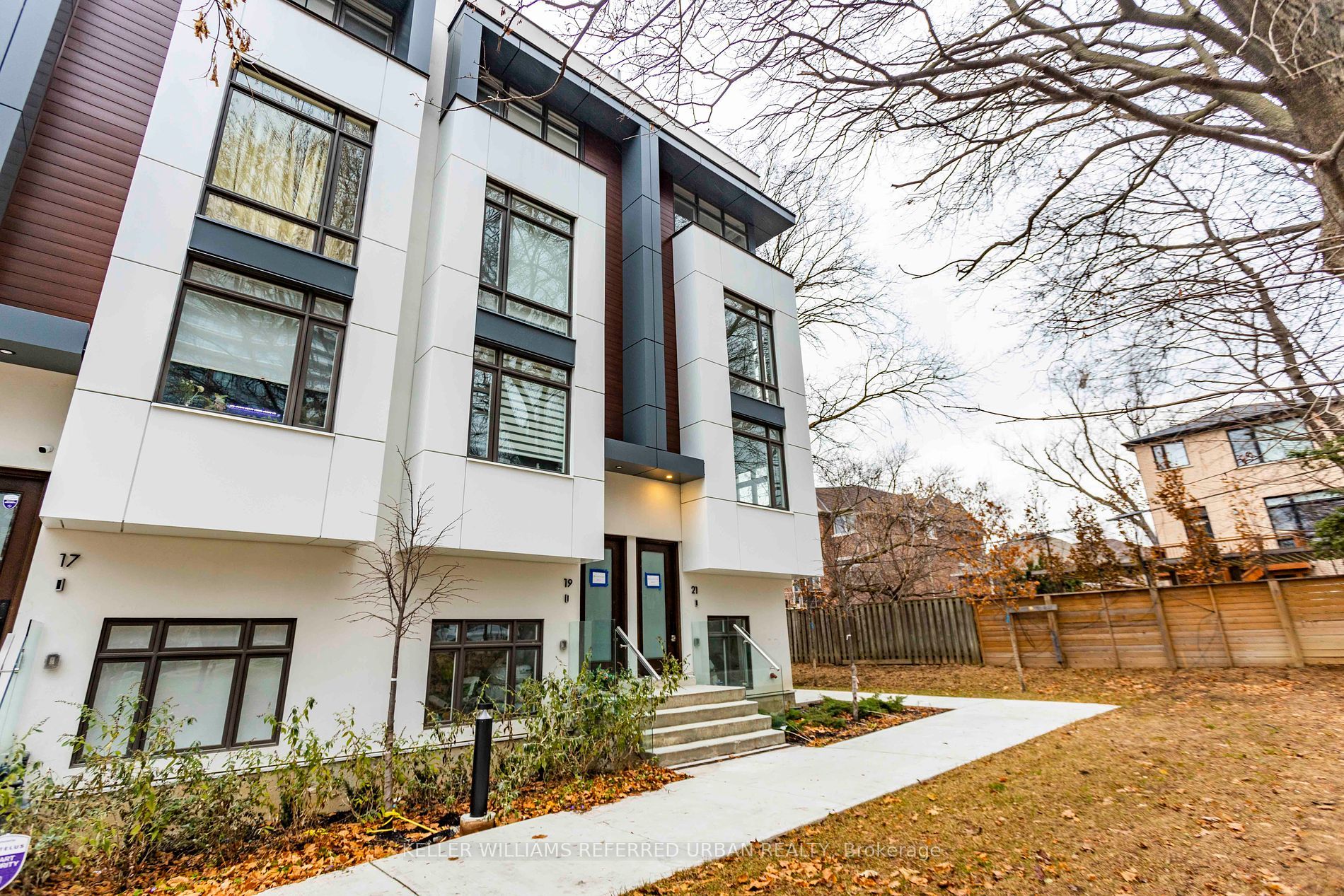 Main Photo: 21 Flax Field Lane in Toronto: Willowdale West House (3-Storey) for lease (Toronto C07)  : MLS®# C7361442