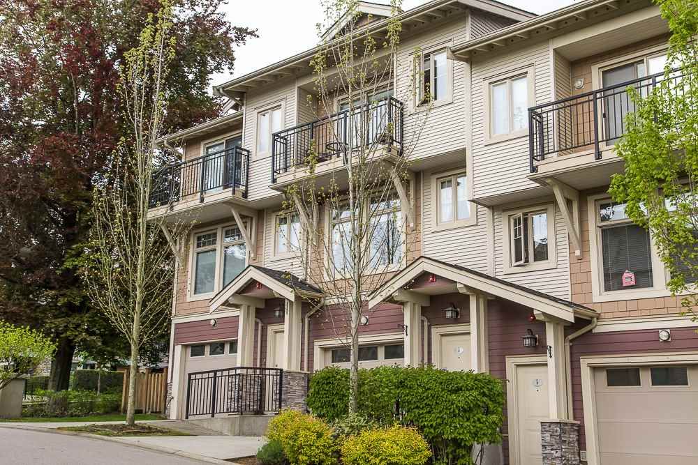 Main Photo: 2 245 FRANCIS Way in New Westminster: Fraserview NW Townhouse for sale in "GLENBOOK TOWNHOUSE" : MLS®# R2060767