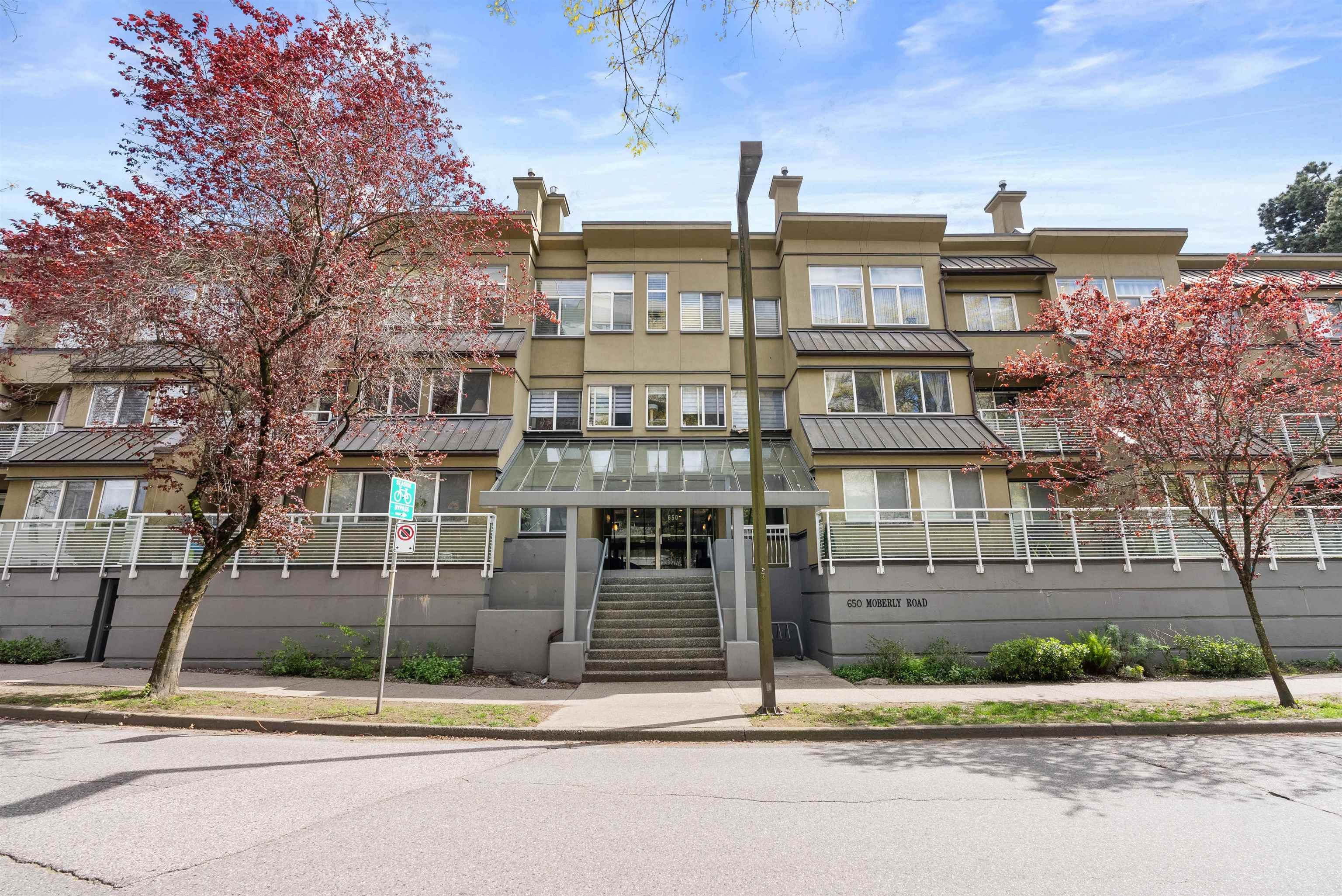 Main Photo: 104 650 MOBERLY Road in Vancouver: False Creek Condo for sale in "Edgewater" (Vancouver West)  : MLS®# R2880157