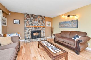 Photo 8: 860 Verdier Ave in Central Saanich: CS Brentwood Bay House for sale : MLS®# 895744