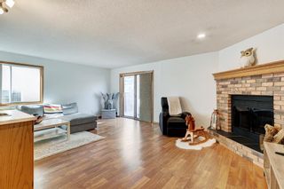 Photo 21: 27 Signal Hill Way SW in Calgary: Signal Hill Detached for sale : MLS®# A2045705