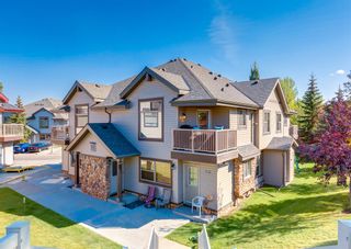 Photo 1: 206 11 Everridge Square SW in Calgary: Evergreen Row/Townhouse for sale : MLS®# A2003562