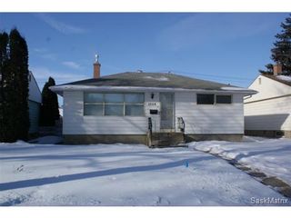 Photo 1: 1008 WALKER Street in Regina: Rosemont Single Family Dwelling for sale (Regina Area 02)  : MLS®# 523318