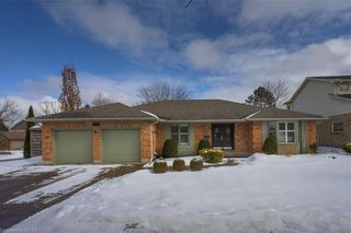 Photo 1: 1321 N CORLEY Drive in London: North A Residential for sale (North)  : MLS®# 40216625