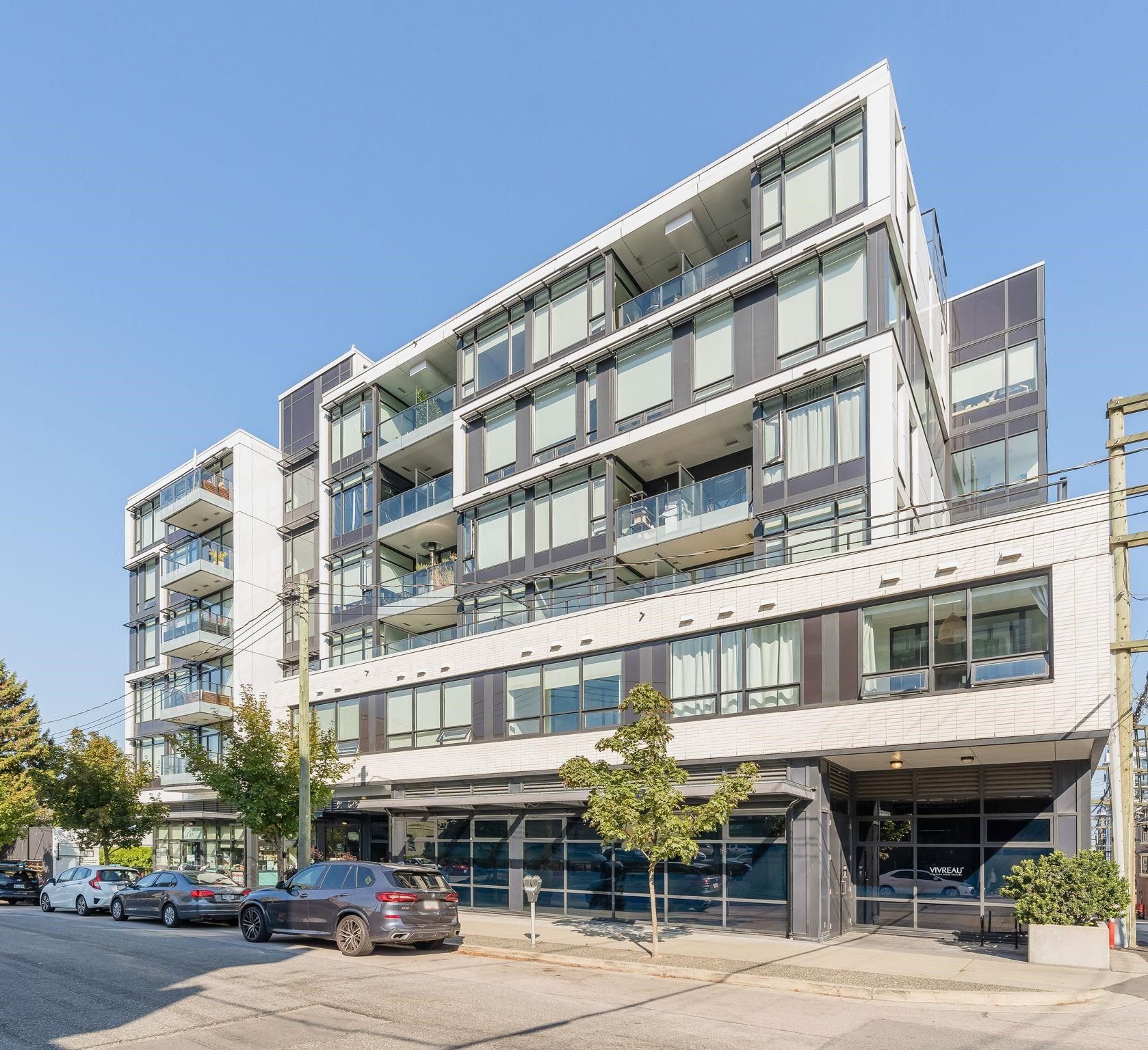 210 133  East 8TH Avenue, Vancouver