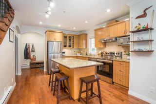 Photo 3: 1788 E GEORGIA Street in Vancouver: Hastings Townhouse for sale (Vancouver East)  : MLS®# R2738071