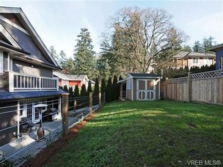 Photo 11: 3835 South Valley Dr in VICTORIA: SW Strawberry Vale House for sale (Saanich West)  : MLS®# 694067