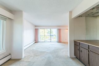 Photo 5: 213 4111 FRANCIS Road in Richmond: Boyd Park Condo for sale in "APPLE GREEN" : MLS®# R2483616