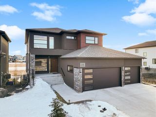 Photo 1: 56 Bonaventure Drive W in Winnipeg: House for sale : MLS®# 202405270