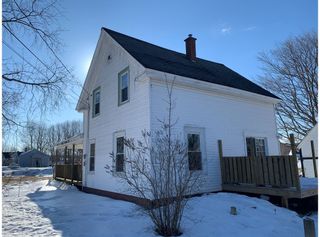 Photo 3: 1206 Maple Street in Waterville: 404-Kings County Residential for sale (Annapolis Valley)  : MLS®# 202103387