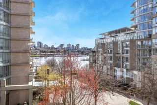 Photo 1: 601 1288 MARINASIDE Crescent in Vancouver: Yaletown Condo for sale in "Crestmark 1" (Vancouver West)  : MLS®# R2825473